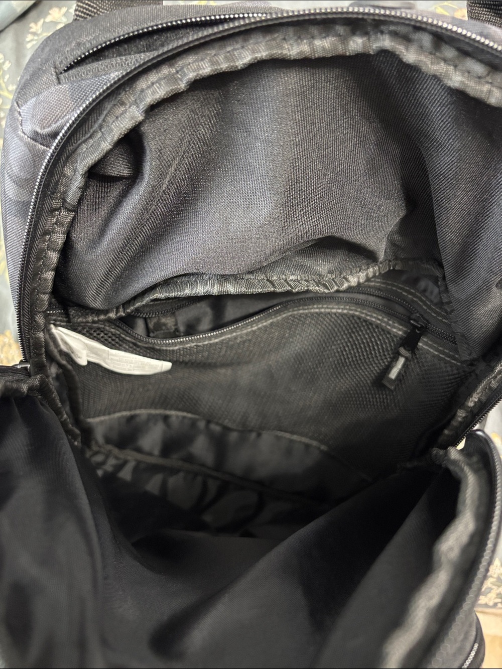 Callaway Golf Clubhouse Padded Backpack with Pockets in Black and Grey Camo - Picture 5 of 7